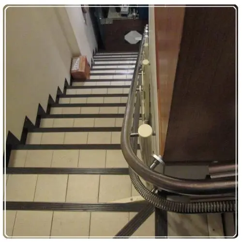 內湖蕭家樓梯升降椅